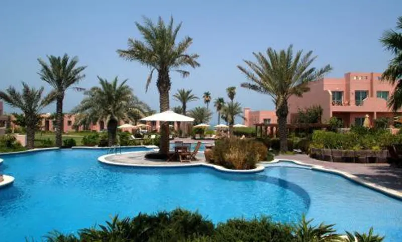 JULAI’A BEACH RESORT & HOTEL